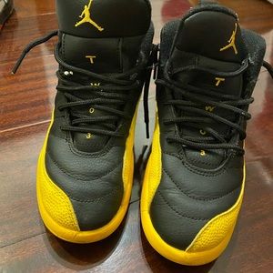 Kids Jordan 12 University Gold sz 13.5